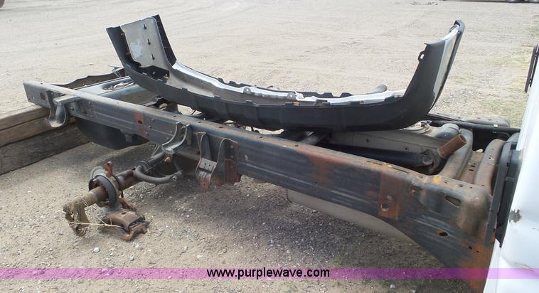 image for item L2182 2006 Chevrolet Silverado 3500 pickup truck