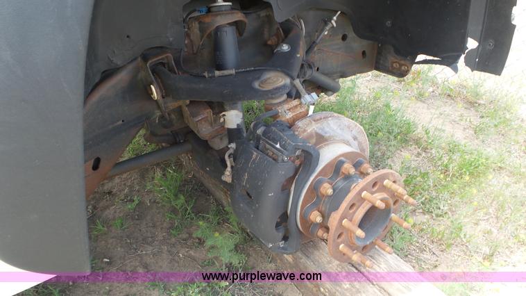 image for item L2182 2006 Chevrolet Silverado 3500 pickup truck