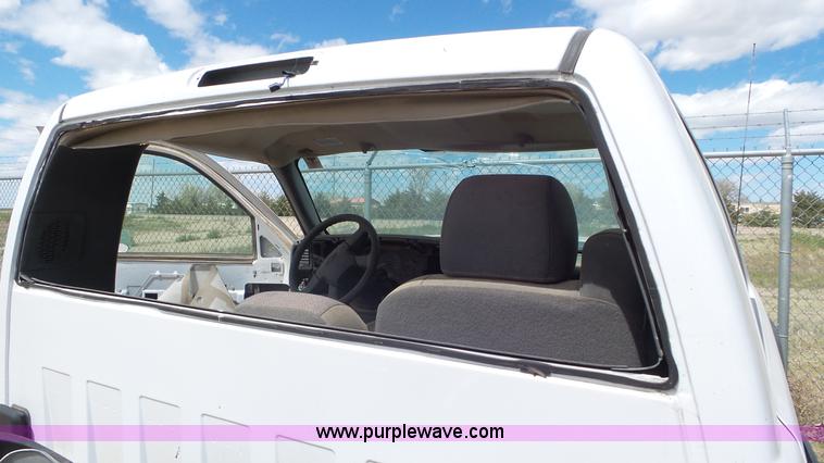 image for item L2182 2006 Chevrolet Silverado 3500 pickup truck