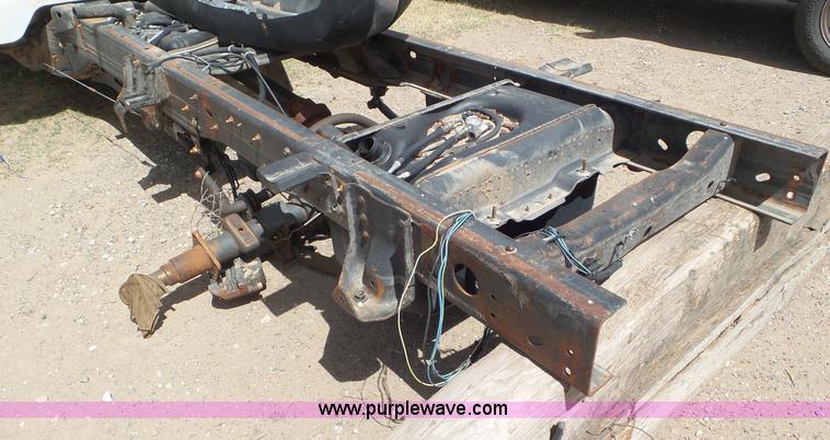 image for item L2182 2006 Chevrolet Silverado 3500 pickup truck