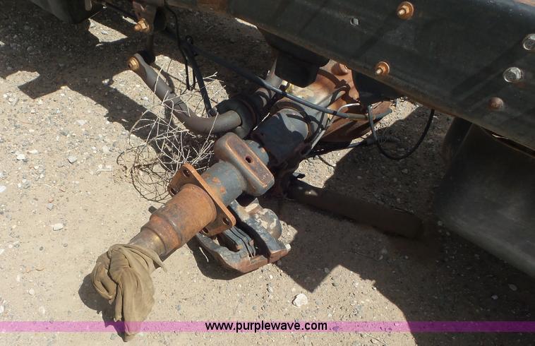 image for item L2182 2006 Chevrolet Silverado 3500 pickup truck