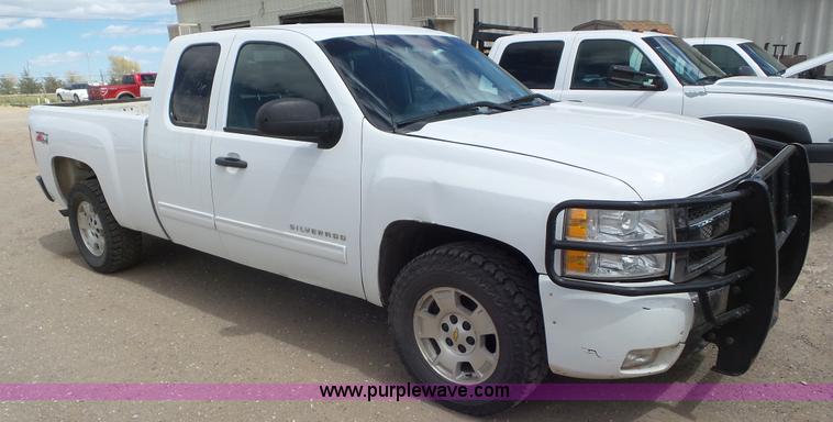 image for item L2184 2011 Chevrolet Silverado 1500 Ext. Cab pickup truck
