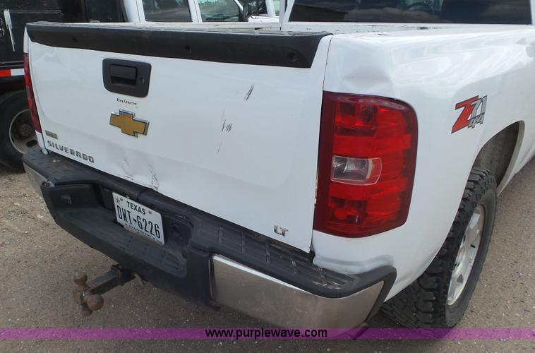 image for item L2184 2011 Chevrolet Silverado 1500 Ext. Cab pickup truck