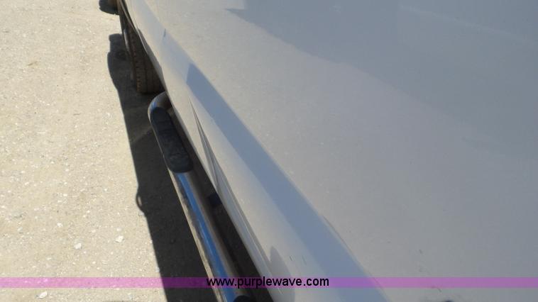 image for item L2189 2007 Chevrolet Silverado 2500HD Ext. Cab pickup truck