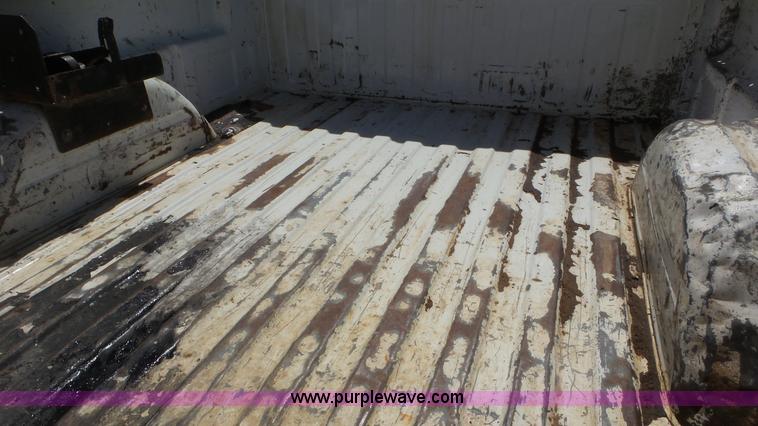 image for item L2189 2007 Chevrolet Silverado 2500HD Ext. Cab pickup truck