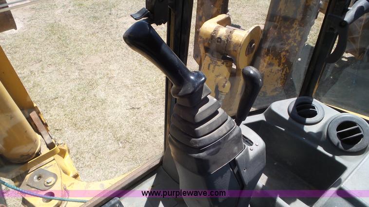 image for item L2192 2001 Caterpillar 420D backhoe