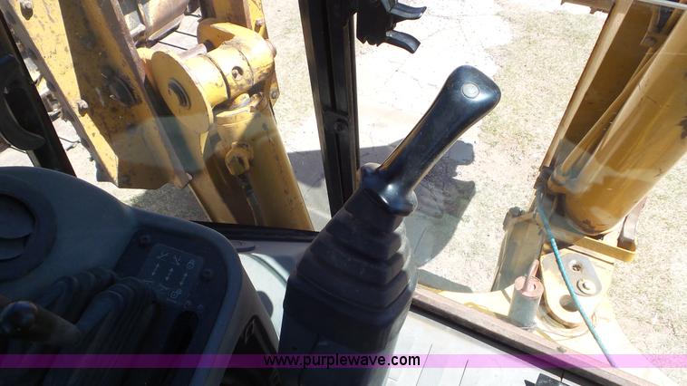 image for item L2192 2001 Caterpillar 420D backhoe