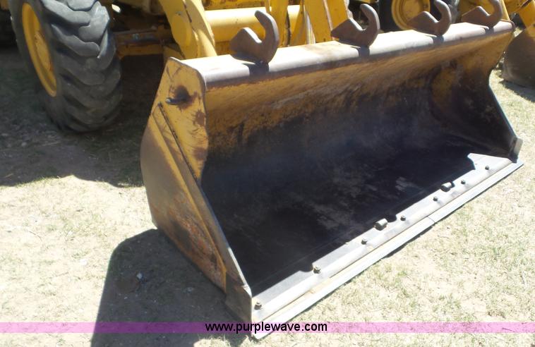 image for item L2192 2001 Caterpillar 420D backhoe