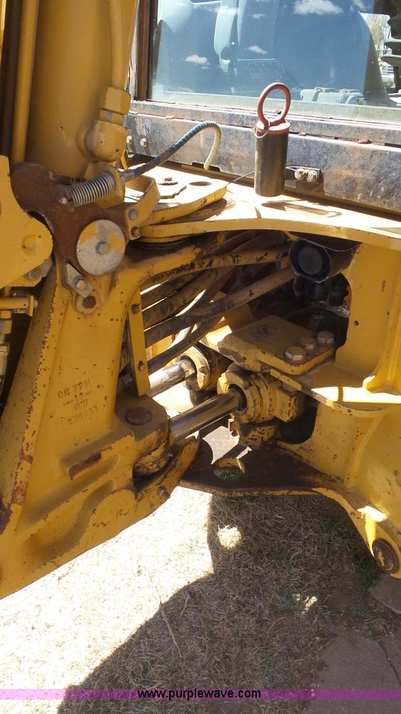 image for item L2192 2001 Caterpillar 420D backhoe