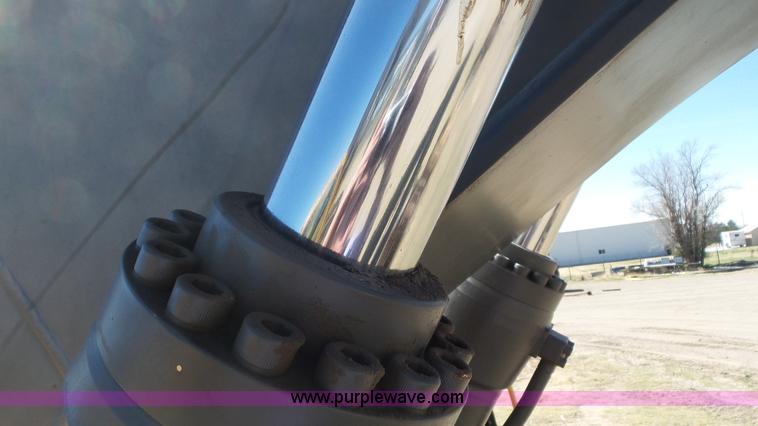 image for item L2193 2005 Volvo EC240BL C excavator