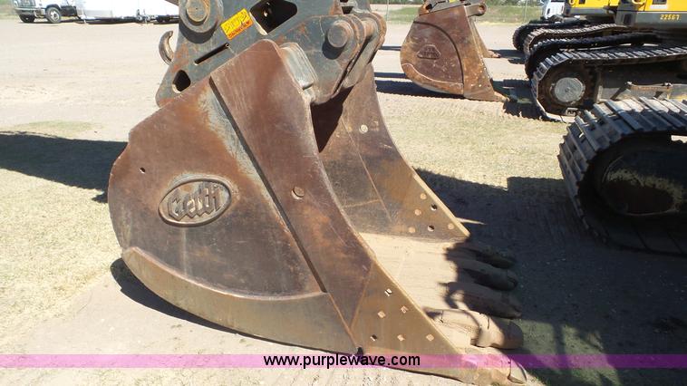 image for item L2193 2005 Volvo EC240BL C excavator