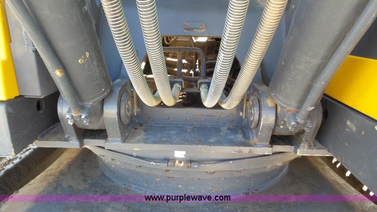 image for item L2194 2005 Volvo EC240BL C excavator