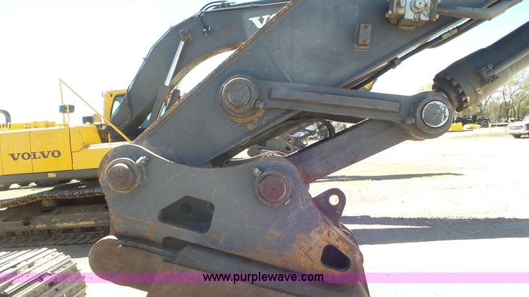 image for item L2194 2005 Volvo EC240BL C excavator
