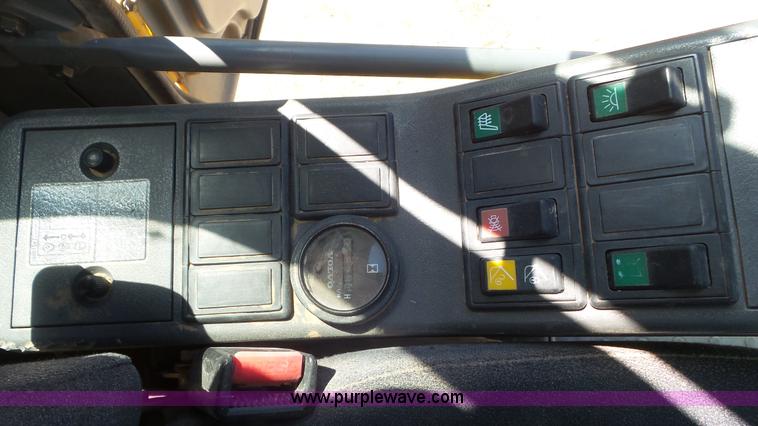 image for item L2195 2006 Volvo EC240BL C excavator