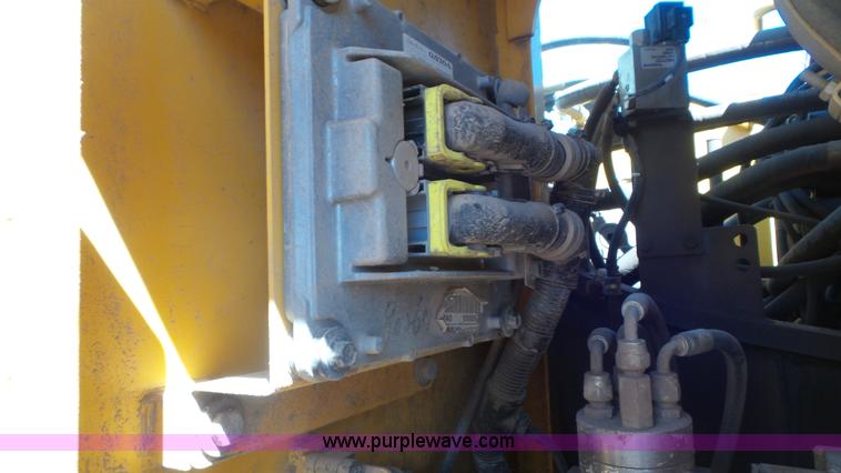 image for item L2195 2006 Volvo EC240BL C excavator