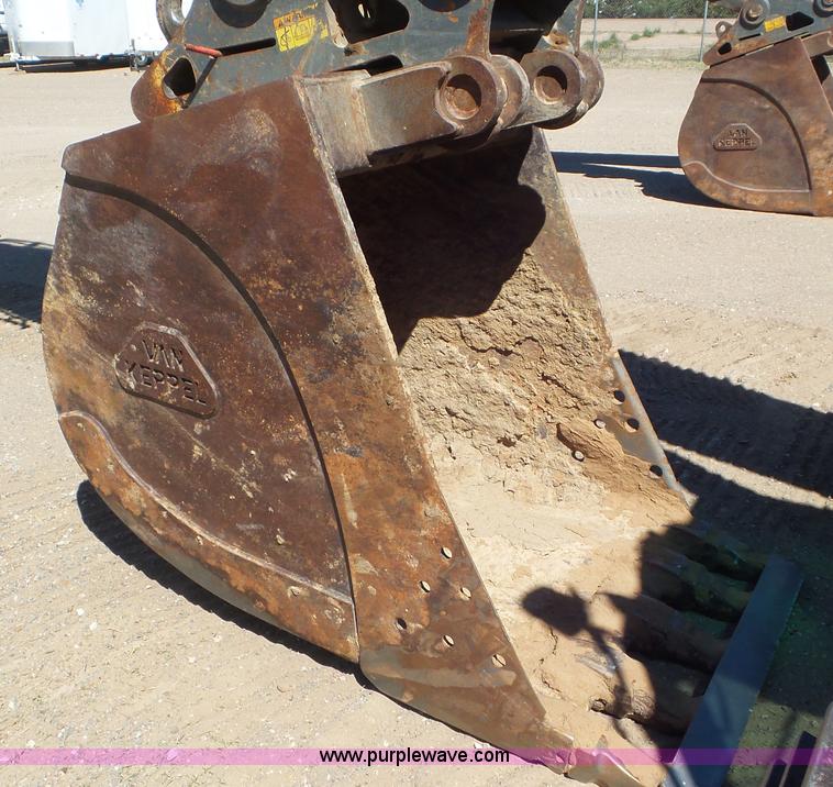 image for item L2195 2006 Volvo EC240BL C excavator