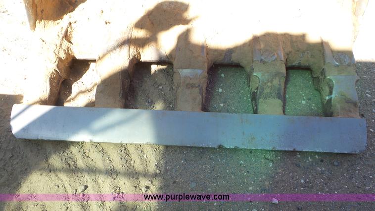 image for item L2195 2006 Volvo EC240BL C excavator