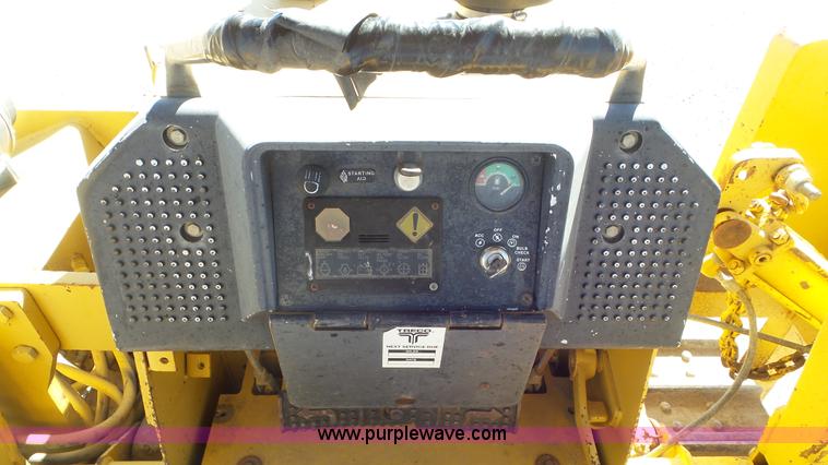 image for item L2196 1996 John Deere 450G LT Series IV pipelayer