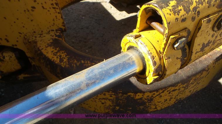 image for item L2196 1996 John Deere 450G LT Series IV pipelayer