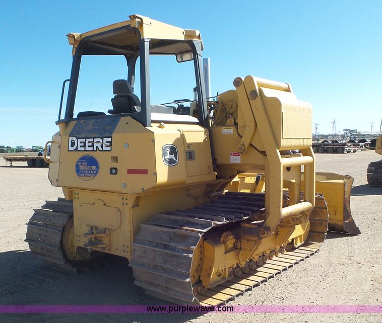 image for item L2197 2005 John Deere 700J pipelayer