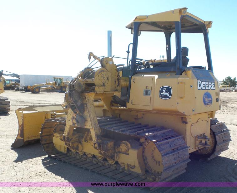 image for item L2197 2005 John Deere 700J pipelayer