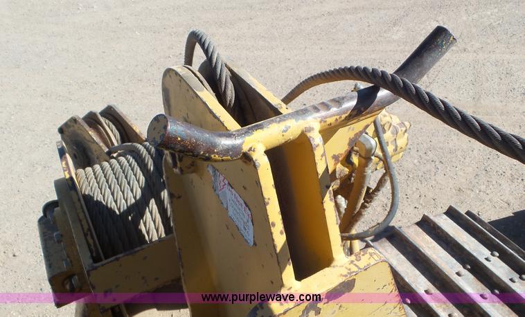 image for item L2197 2005 John Deere 700J pipelayer