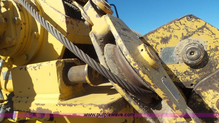 image for item L2197 2005 John Deere 700J pipelayer