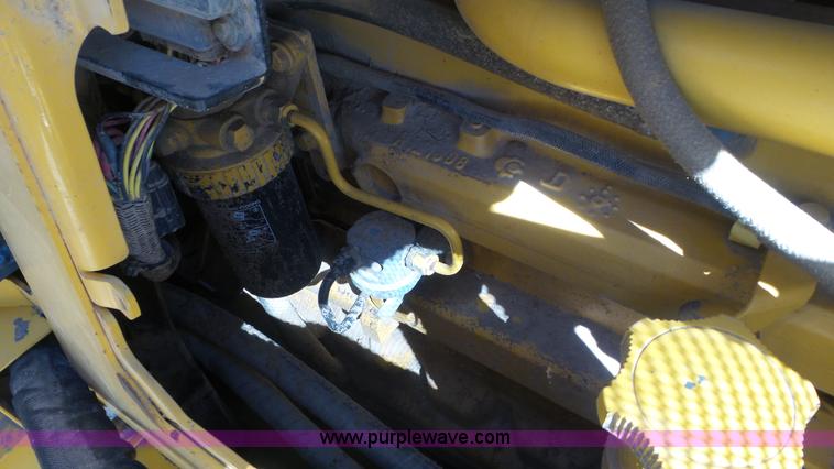 image for item L2197 2005 John Deere 700J pipelayer