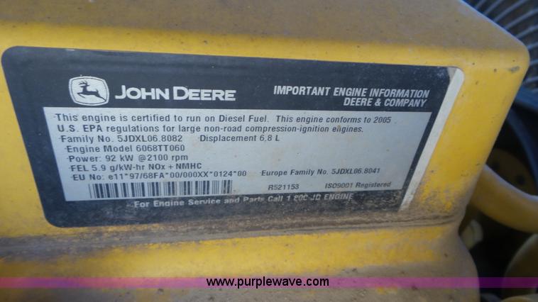 image for item L2197 2005 John Deere 700J pipelayer