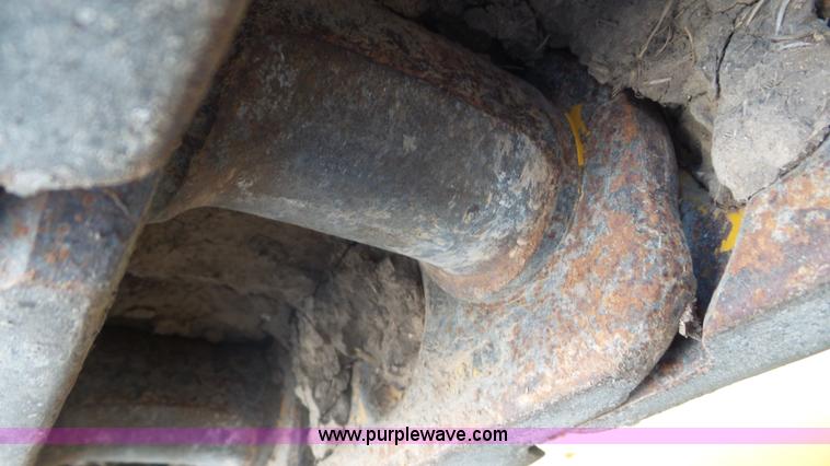 image for item L2197 2005 John Deere 700J pipelayer