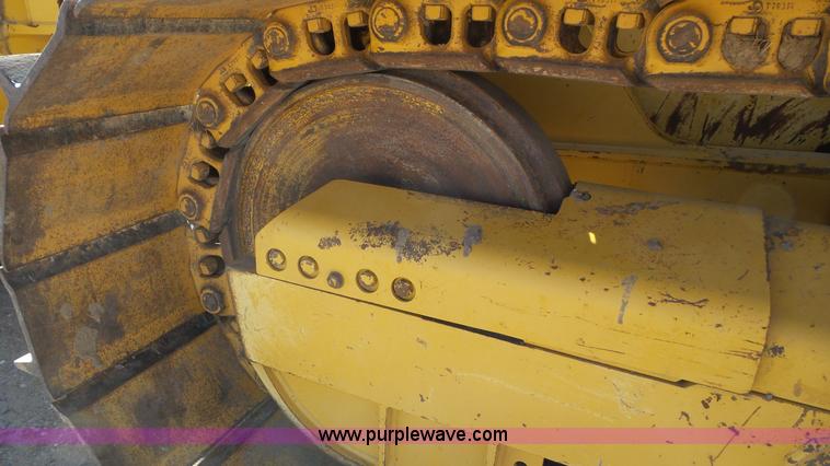 image for item L2197 2005 John Deere 700J pipelayer