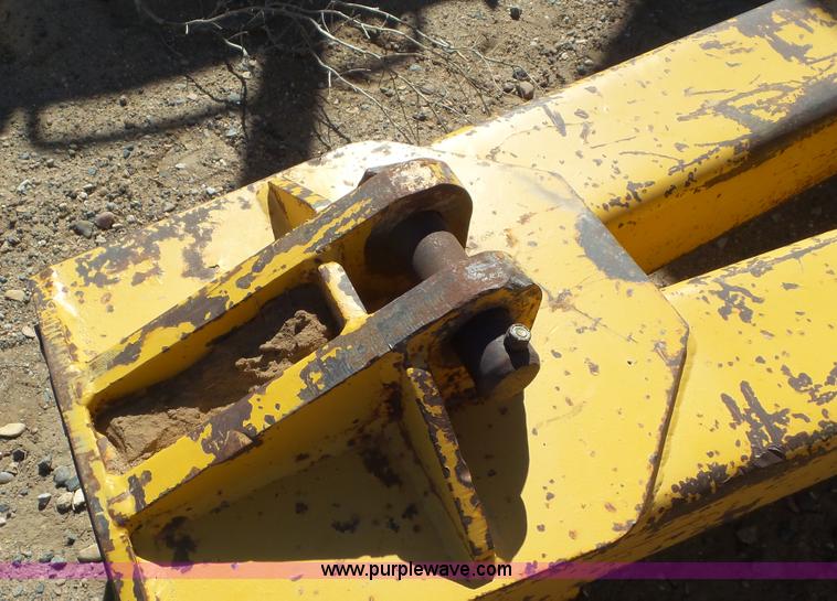 image for item L2197 2005 John Deere 700J pipelayer