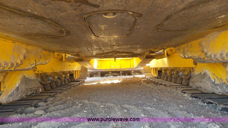 image for item L2198 2006 John Deere 700J dozer