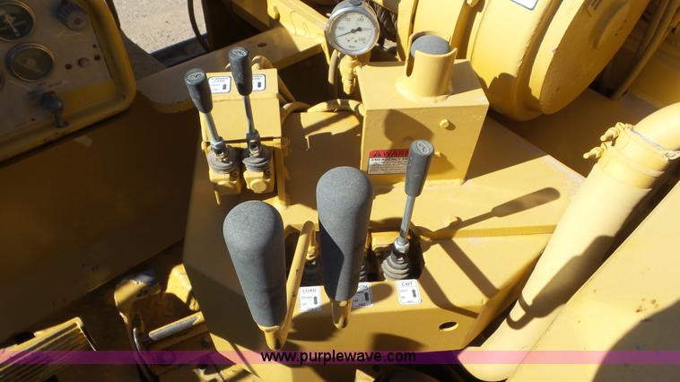 image for item L2199 1971 Caterpillar D7F pipelayer