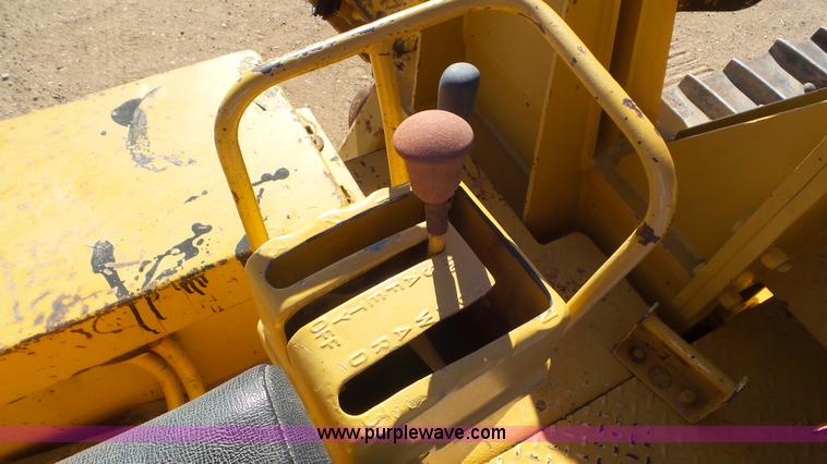 image for item L2199 1971 Caterpillar D7F pipelayer