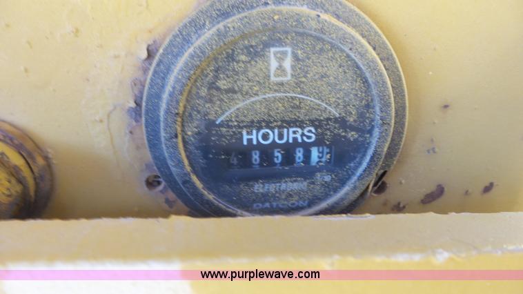 image for item L2199 1971 Caterpillar D7F pipelayer