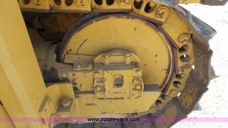 image for item L2199 1971 Caterpillar D7F pipelayer