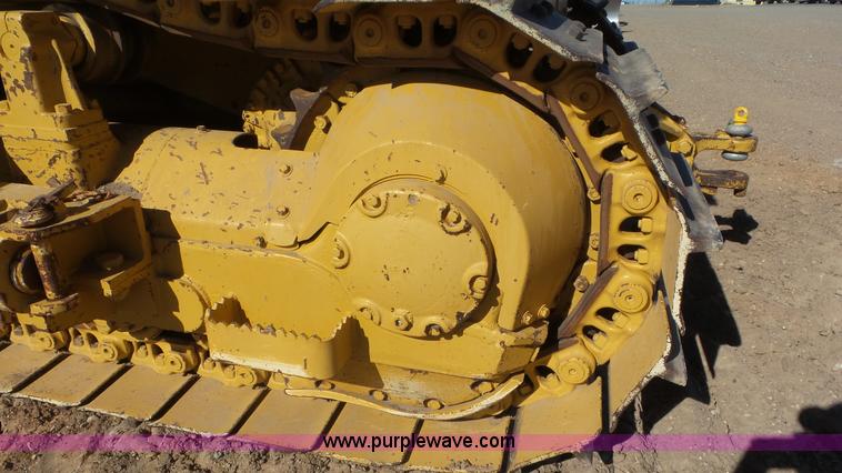 image for item L2199 1971 Caterpillar D7F pipelayer