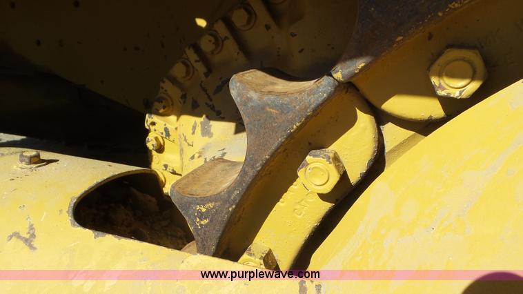image for item L2199 1971 Caterpillar D7F pipelayer