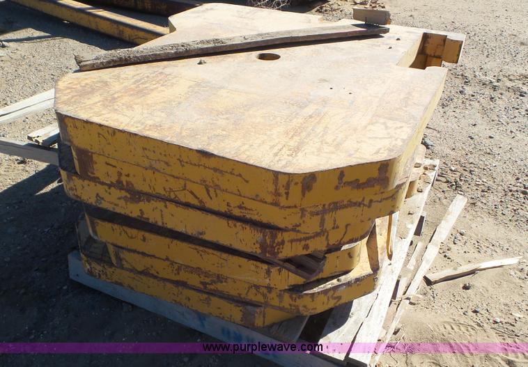 image for item L2199 1971 Caterpillar D7F pipelayer