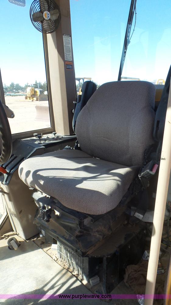 image for item L2201 1998 John Deere 670C motor grader