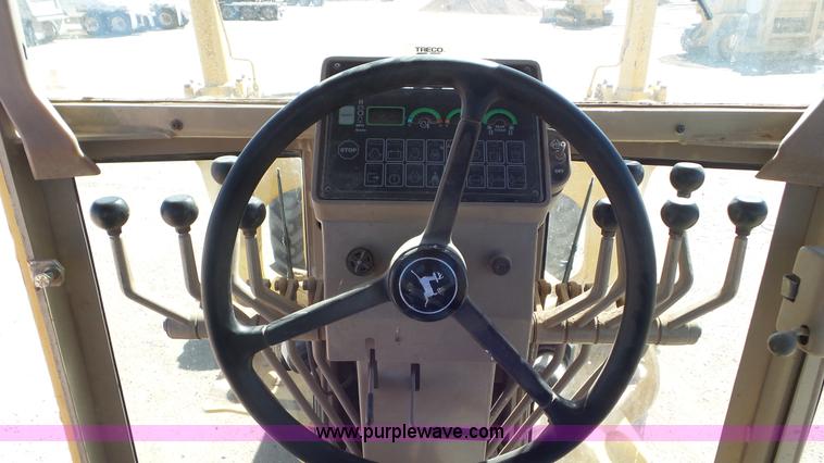 image for item L2201 1998 John Deere 670C motor grader