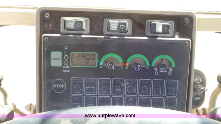 image for item L2201 1998 John Deere 670C motor grader