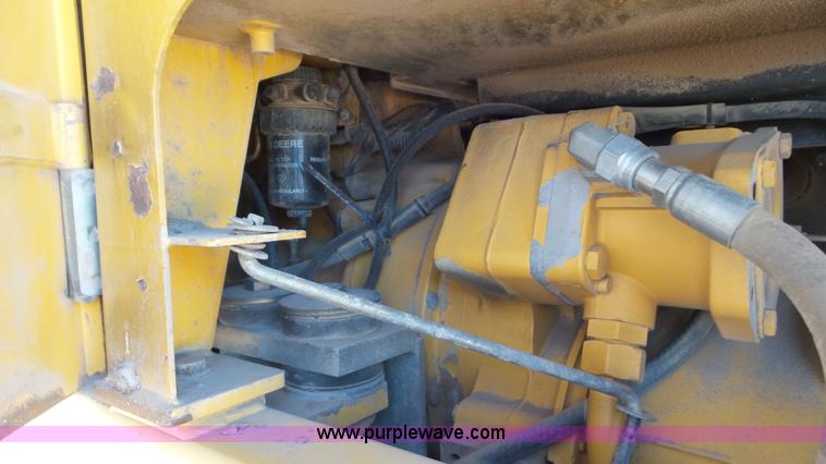 image for item L2201 1998 John Deere 670C motor grader
