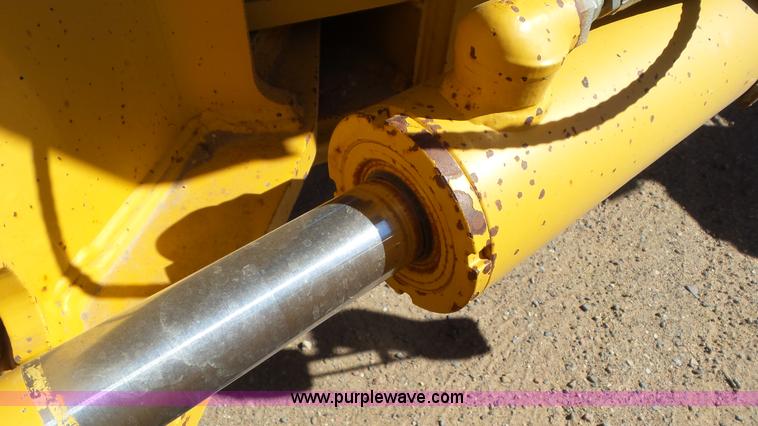 image for item L2201 1998 John Deere 670C motor grader