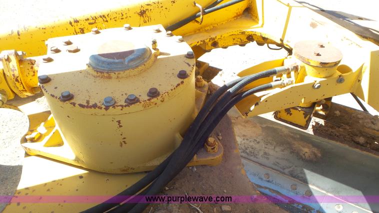 image for item L2201 1998 John Deere 670C motor grader