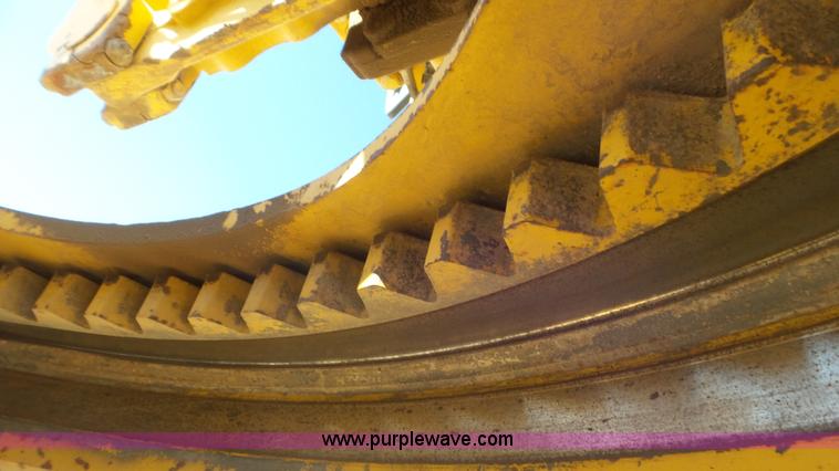 image for item L2201 1998 John Deere 670C motor grader