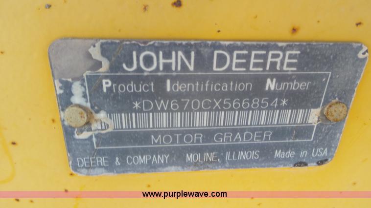 image for item L2201 1998 John Deere 670C motor grader