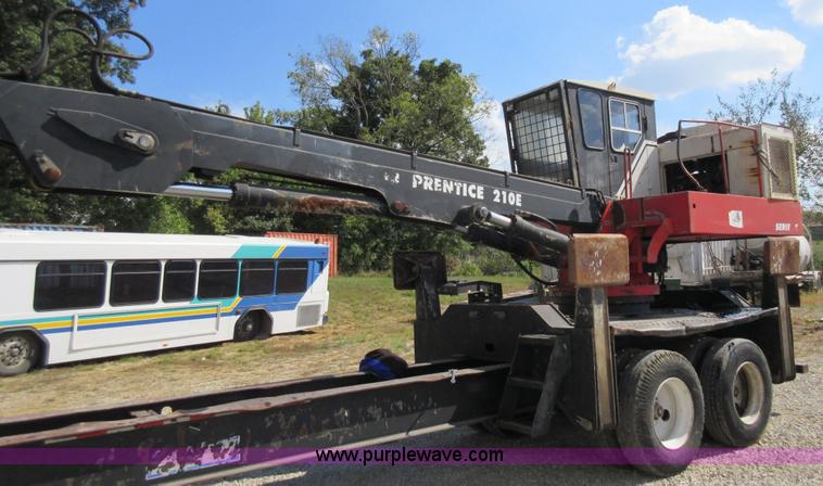 image for item L5438 1999 Prentice 210E log loader