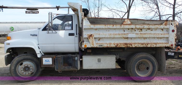 image for item L5656 2001 GMC TopKick dump truck